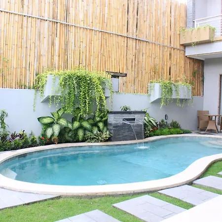 Rusty Seminyak Hotel